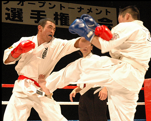グローブ空手とキックボクシングの違いは ほぼ喧嘩に近い実践空手 空手日本一を目指す空手バカ30代